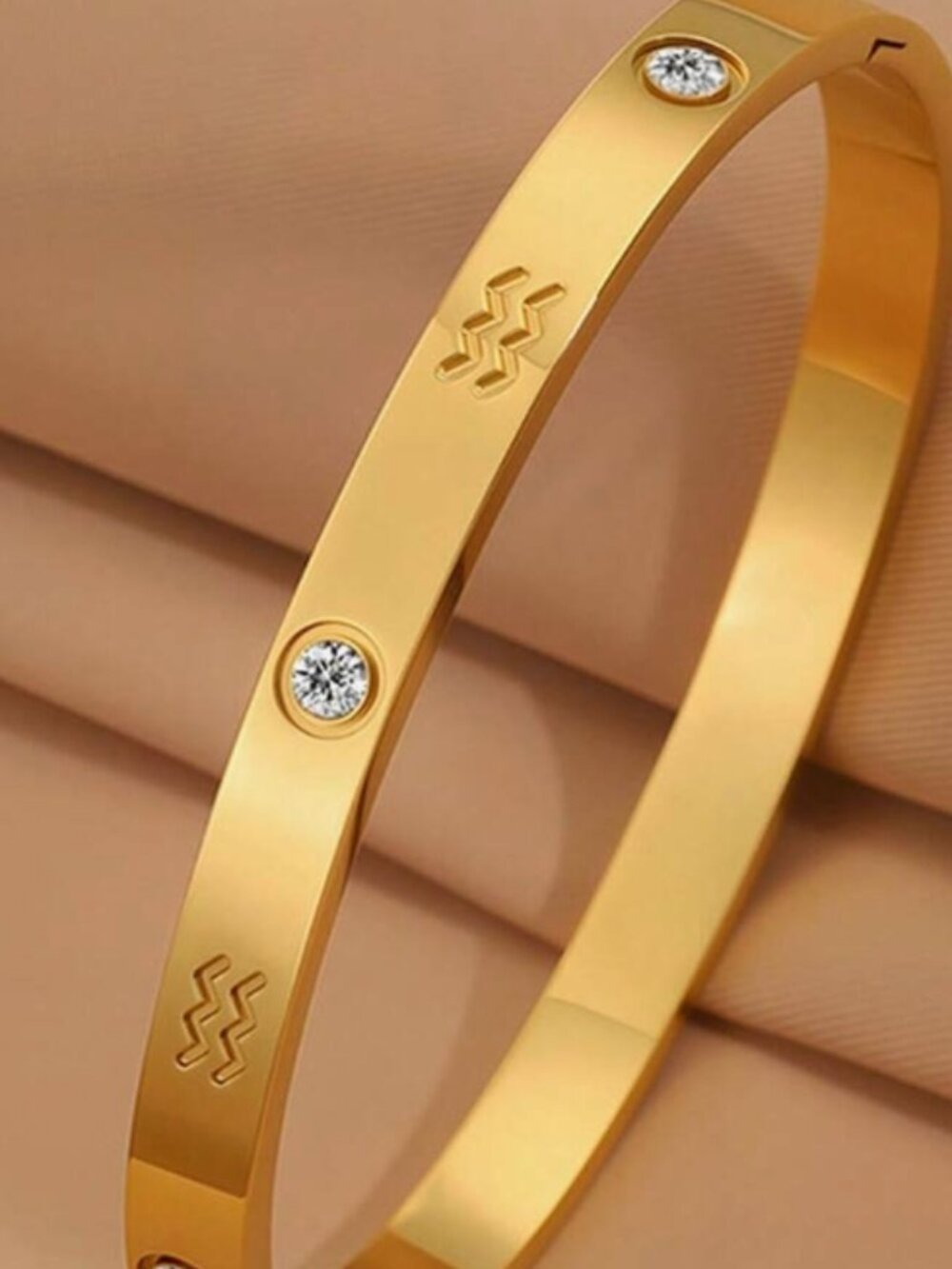 NEW 18K Gold Plated Aquarius♒🏺 Zodiac Sign Bracelet